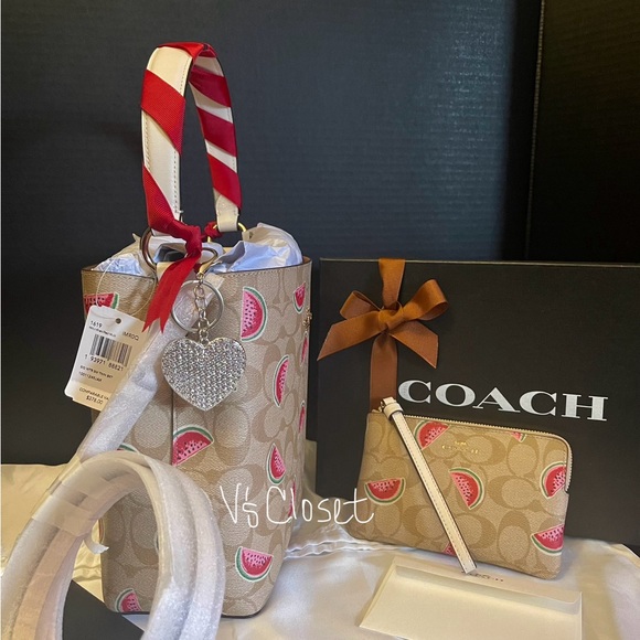❤️SOLD❤️❤️❤️Coach Town Bucket Bag Set - Picture 10 of 13
